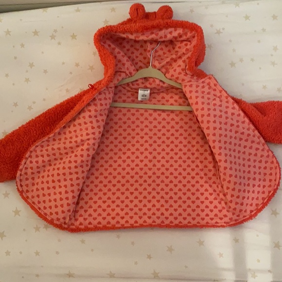 TINY LITTLE WONDERS fuzzy hooded jacket coat - Picture 5 of 7